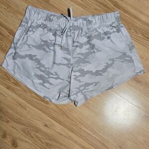 Athletic Works Women’s Light Gray Camo Athletic Shorts
